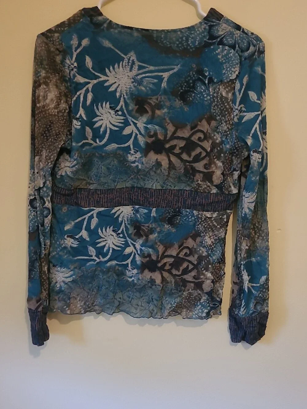 TINT Teal Floral V-Neck Long Sleeve Top